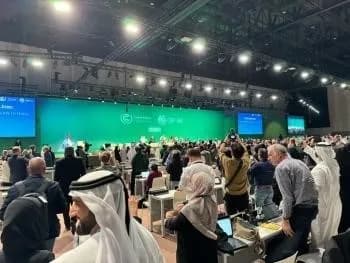 COP28、2030年に再エネ3倍、エネ効率2倍とする目標で合意