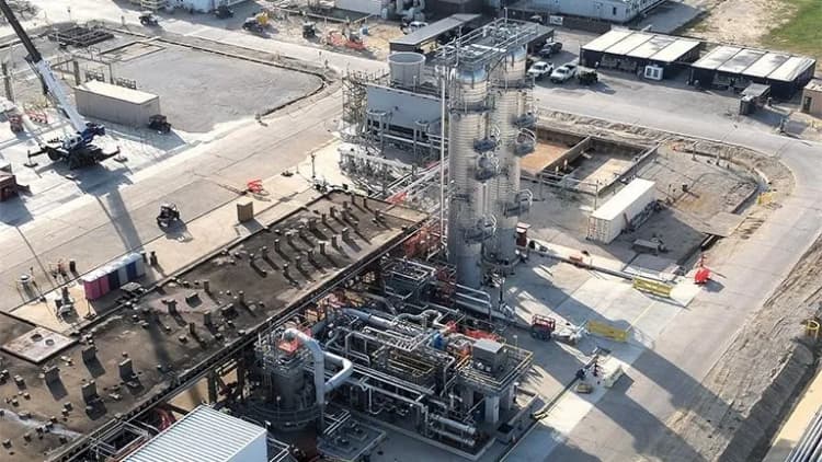 三井物産、工場排出CO2を活用したメタノール生産を開始 米国で