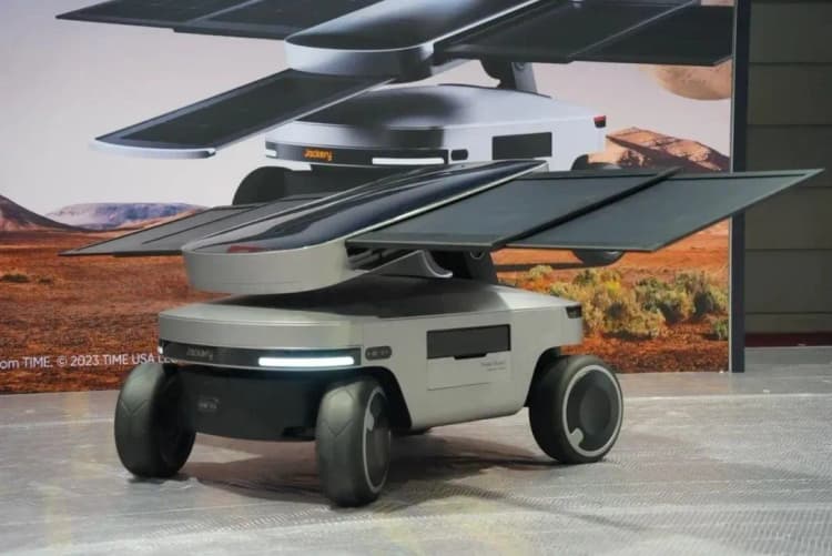 米国企業、無人発電ロボット開発 太陽光を自動追跡し発電量を最大化