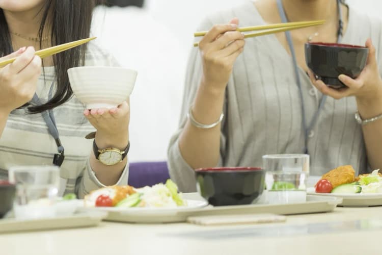 三菱UFJ銀、全拠点社食の廃食用油を原料にSAF製造 金融界初