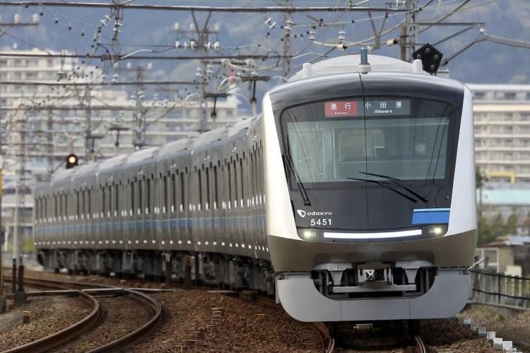 小田急線全線などで、100%再エネ由来電力の運行開始
