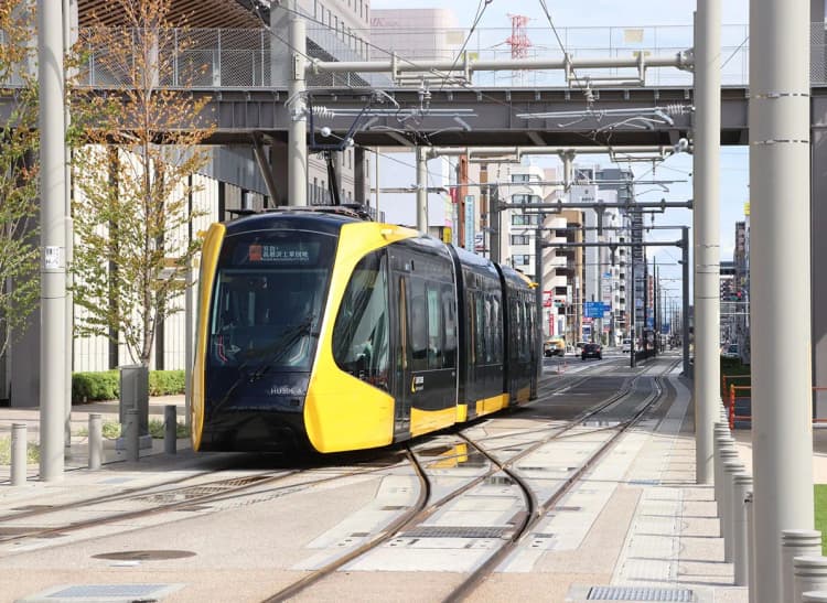 低炭素な交通手段へ転換支援、グリスロ・LRT・BRT等導入補助で追加公募