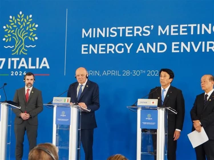 G7気候エネルギー・環境大臣会合、石炭火力発電の廃止目標年限で合意