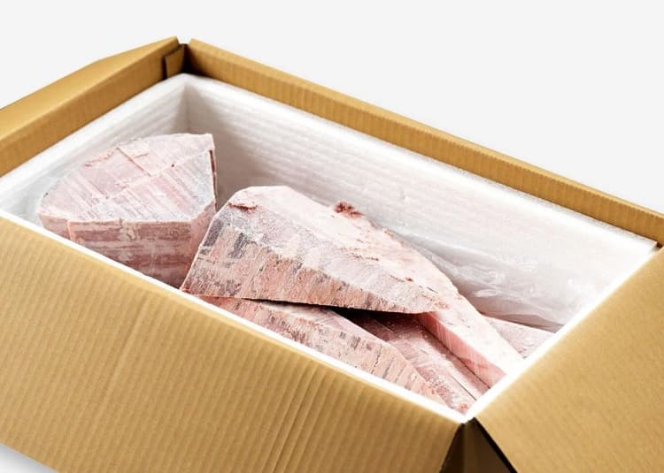 マグロ問屋の三崎恵水産、次世代保冷箱でプラ約6割減・ゴミ処理コスト半減へ
