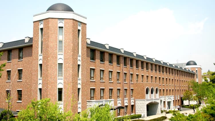 「学の実化」を学是とし、文理融合で脱炭素社会に貢献する関西大学