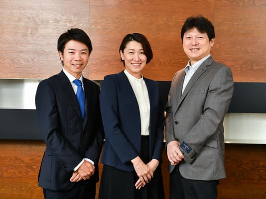 気候移行計画を8つの構成要素に分類し、 部門横断で脱炭素経営をサポート