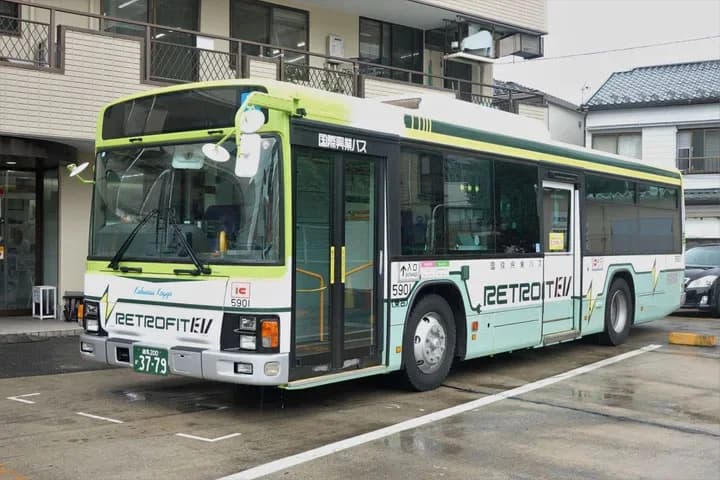 関東初の「レトロフィットEVバス」、池袋エリアで運行開始 国際興業