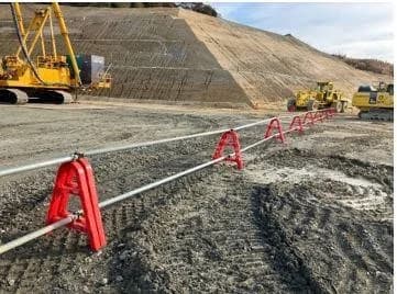 鹿島建設など4社、建設現場の廃プラを工事用バリケードに再資源化
