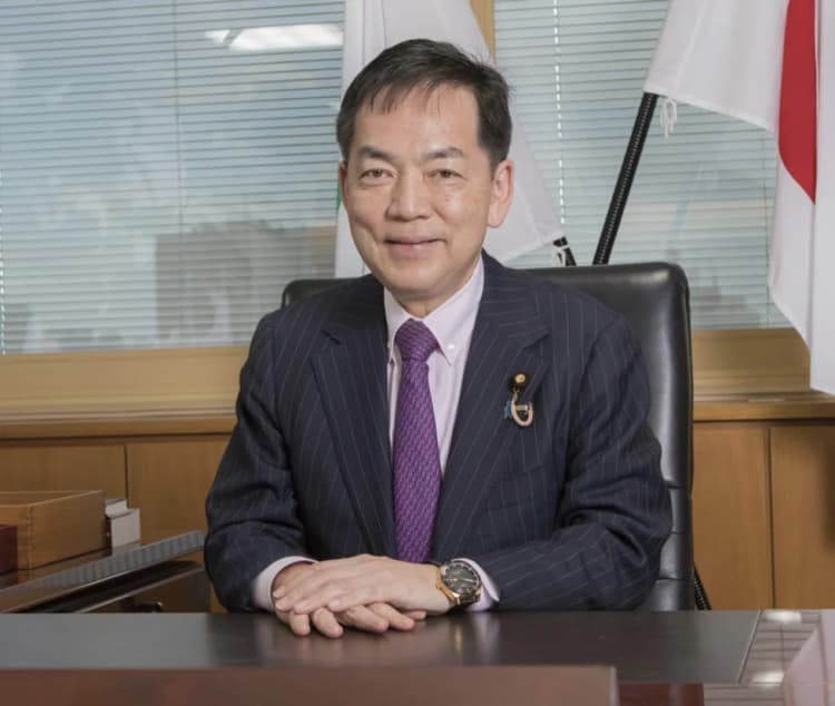 浅尾環境相インタビュー 「資源循環の仕組み構築、地域経済に投資と支援を」