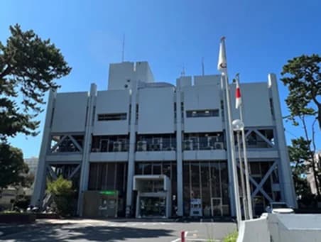 コスモ系、神奈川県大磯町の公共施設向けに再エネ100%電力の供給開始