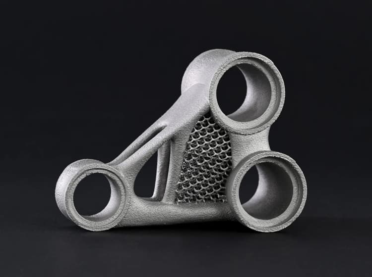 NTTグループ社、3Dプリンター用リサイクル材100%の金属粉末を発売