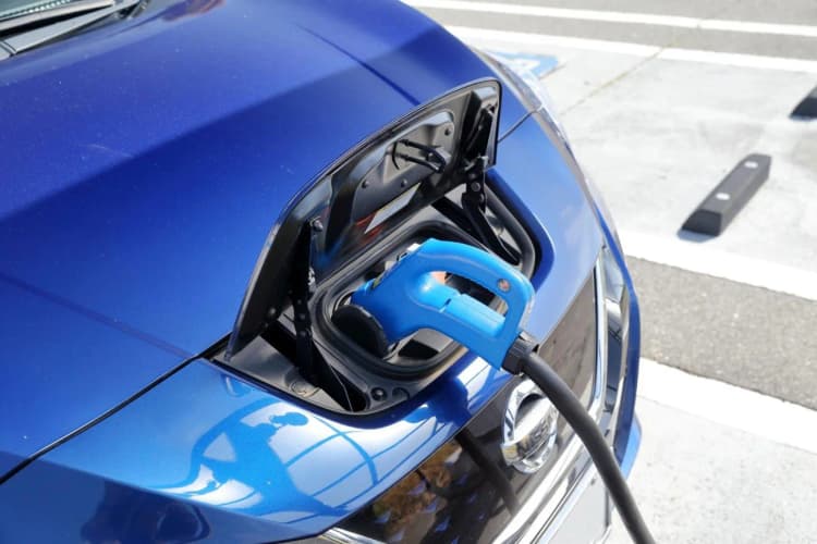 日本のEV充電規格「チャデモ」、トランプ関税交渉の行方左右も