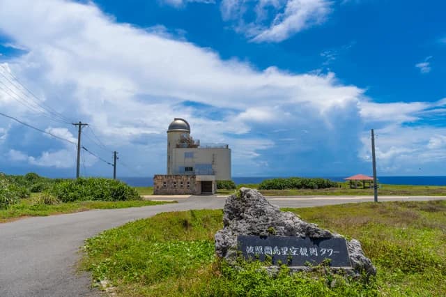 沖縄電力、波照間島で再エネ導入拡大の実証 可倒式風力発電を利用