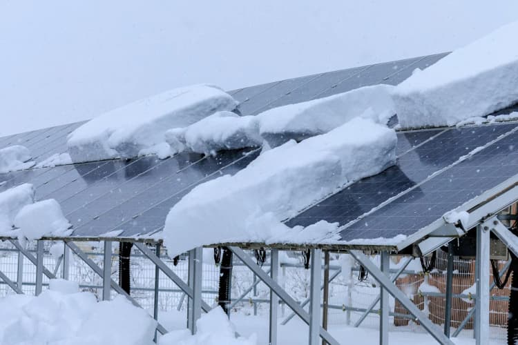東京海上ディーアール、太陽光発電向け雪災リスク評価手法改定 事業を後押し
