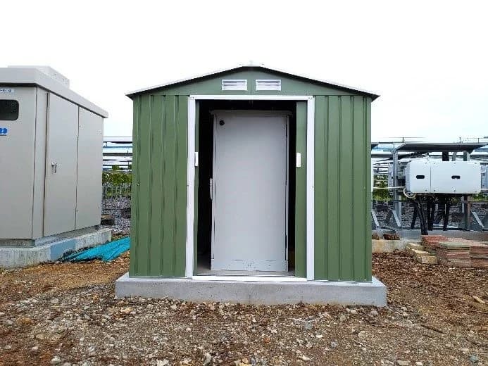 ワタミエナジー、ソーラーシェアリング向けに蓄電池設置 稼働開始