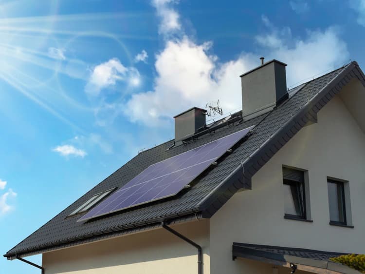 au系、京セラ製の発電設備を無料設置 自家消費プランを関西でも提供