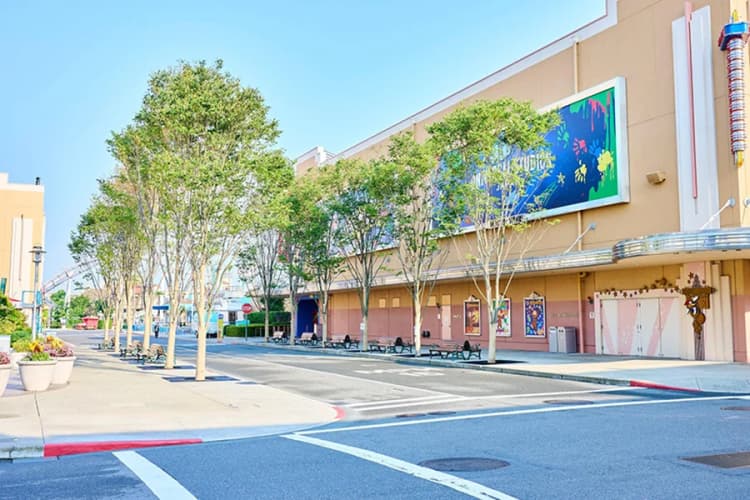 USJ、ライトアップに100%バイオディーゼル燃料 園内の廃食油を活用