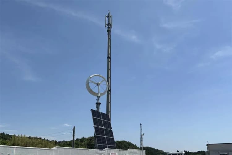 ソフトバンク、基地局の省電力化へ 再エネ自家発電とAIを導入