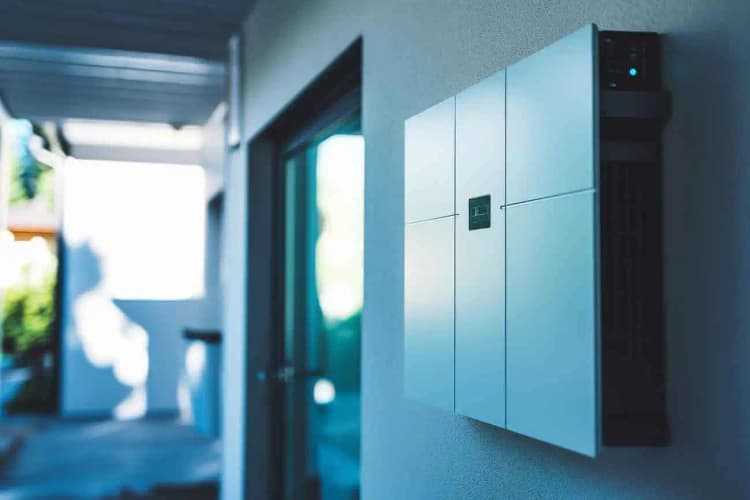 NTTドコモら、家庭用蓄電池に制御機能搭載 期間限定で導入先を募集へ