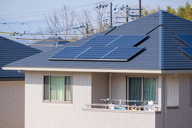 住宅用太陽光発電業界に役立つデータ多数 「設置義務化」分析レポートまとめ