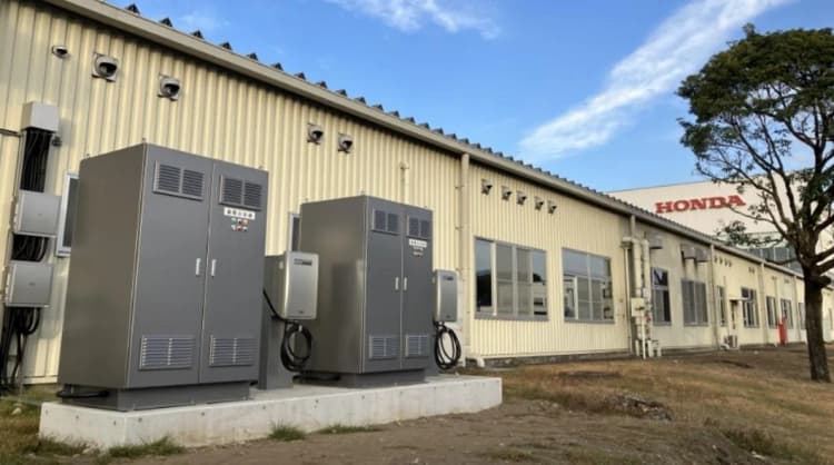 オムロン系、ホンダ製交換式バッテリーを蓄電システムに活用 実証開始