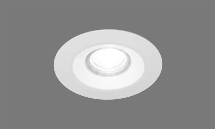 アイリスオーヤマ、光源交換型LEDで工事負担減 2回目以降は自社交換可能