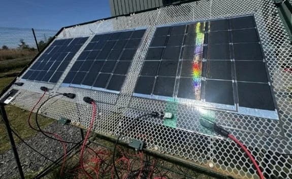 日本のペロブスカイト太陽電池市場に新規参入、東京ガスと英企業が実証