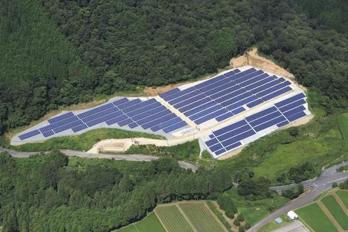 エクソル、福知山市の太陽光由来再エネを地域施設に 「特定卸供給」を活用