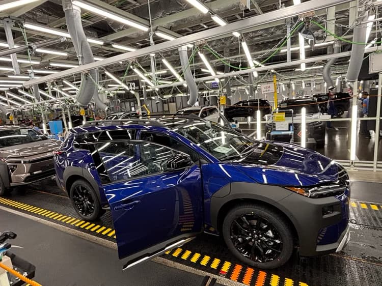 EV・ガソリン車・トヨタ車を同じラインで生産 スバルが進める「究極の混流」