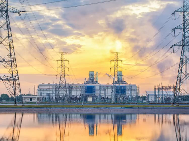 電力会社17社の顧客推奨度調査 東日本は東京ガス、西日本は九州電力が首位