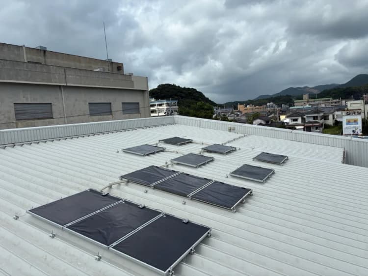 「シート仕様」ペロブスカイト太陽電池の実証開始 さらに軽量化・低コスト化