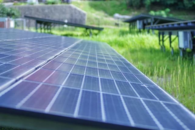 太陽光アセス、条例手続きからの移行容易に 対象拡大に伴う措置案でパブコメ