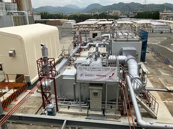 10MWh級の岩石蓄熱、製紙工場で熱需要に応じて蒸気を供給 東芝ら実証